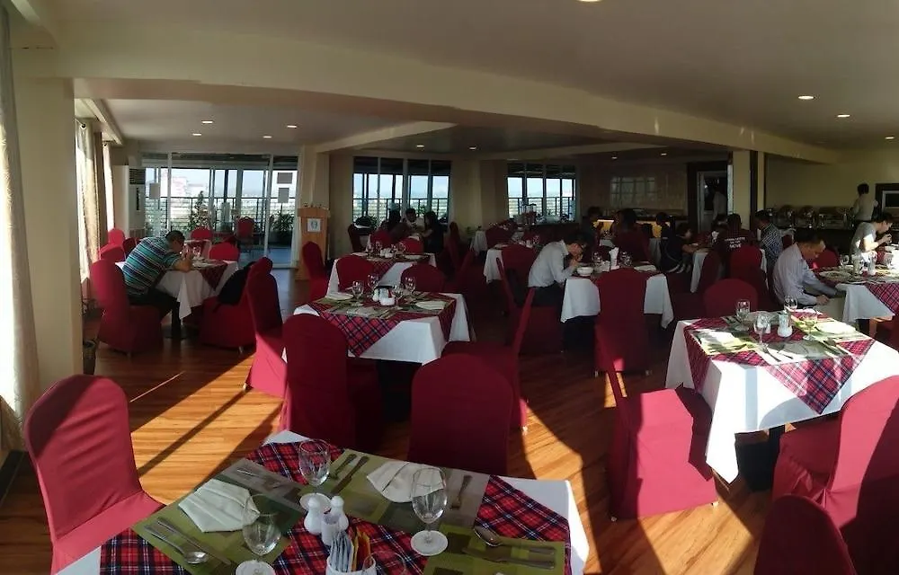 Silver Green Hotel Γιανγκόν
