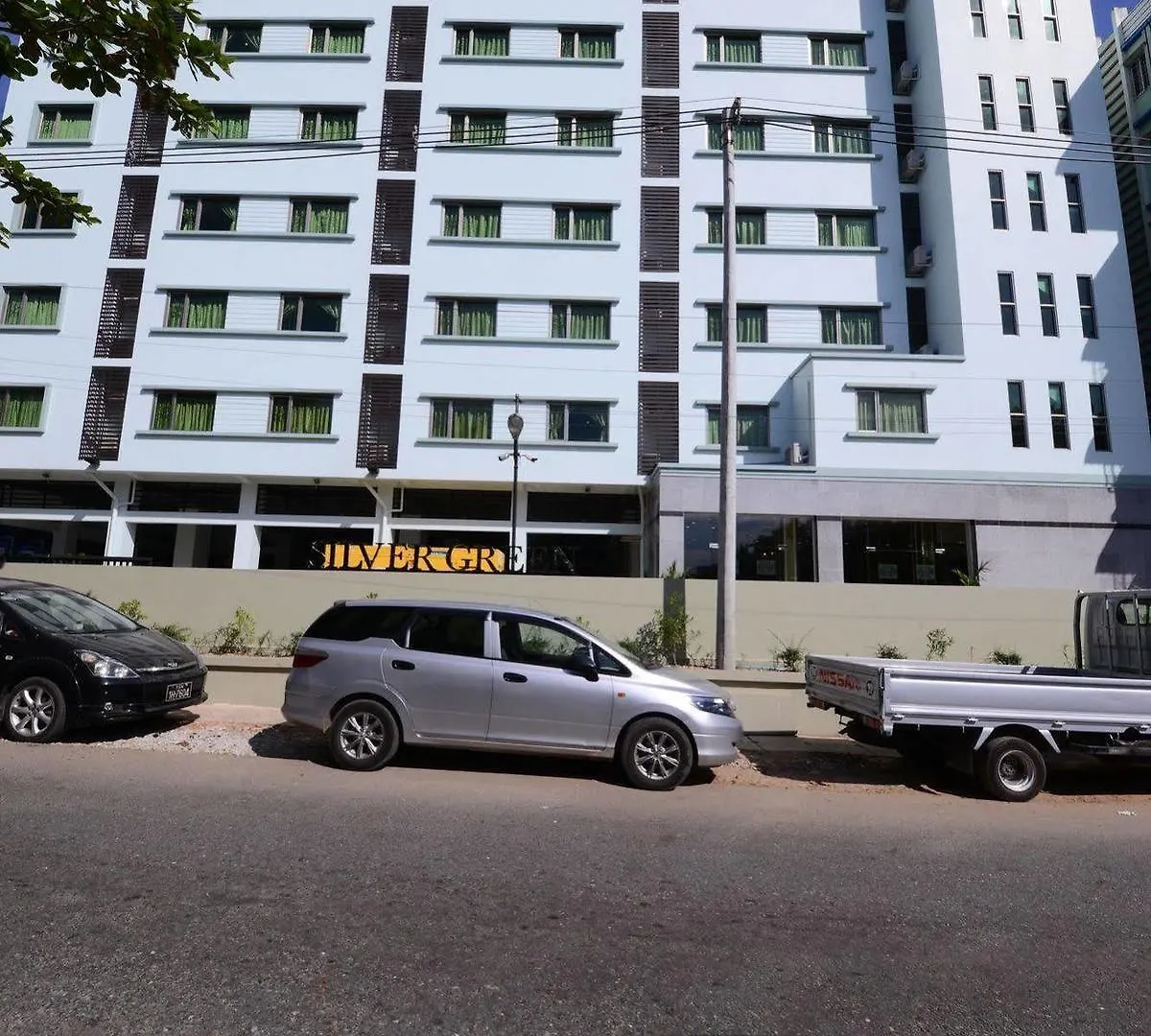 Silver Green Hotel Γιανγκόν
