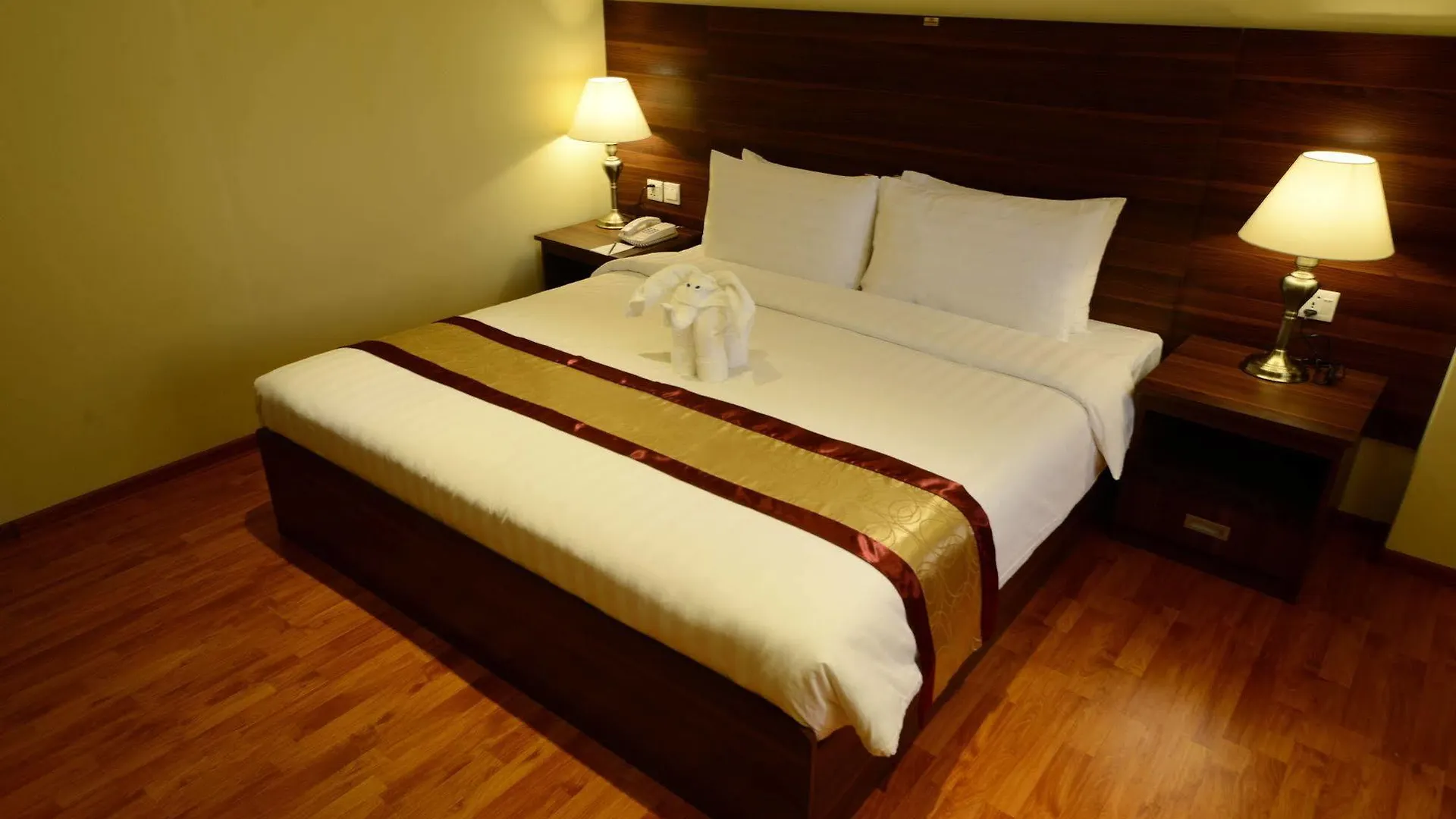 Silver Green Hotel Γιανγκόν